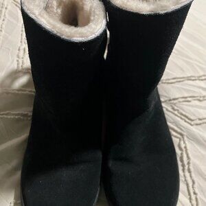 Koolaburra by UGG Shazi Short Tie Women’Size 6 Boots Black Suede Zip And Lace Up